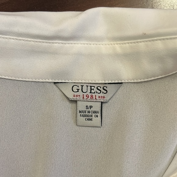 GUESS Sleeveless White Sheer Blouse size Small - Picture 4 of 7